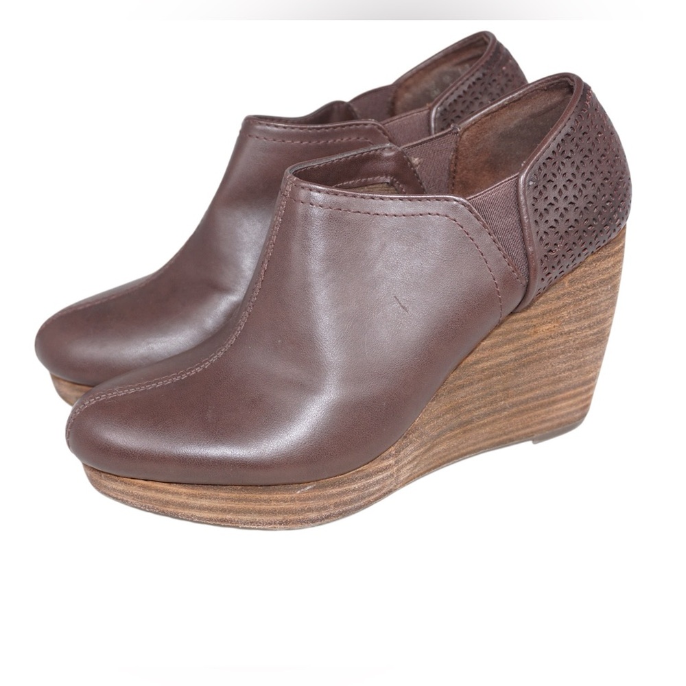 Dr. Sholl's Harlow Brown Wedge Almond Toe Booties, Size 6